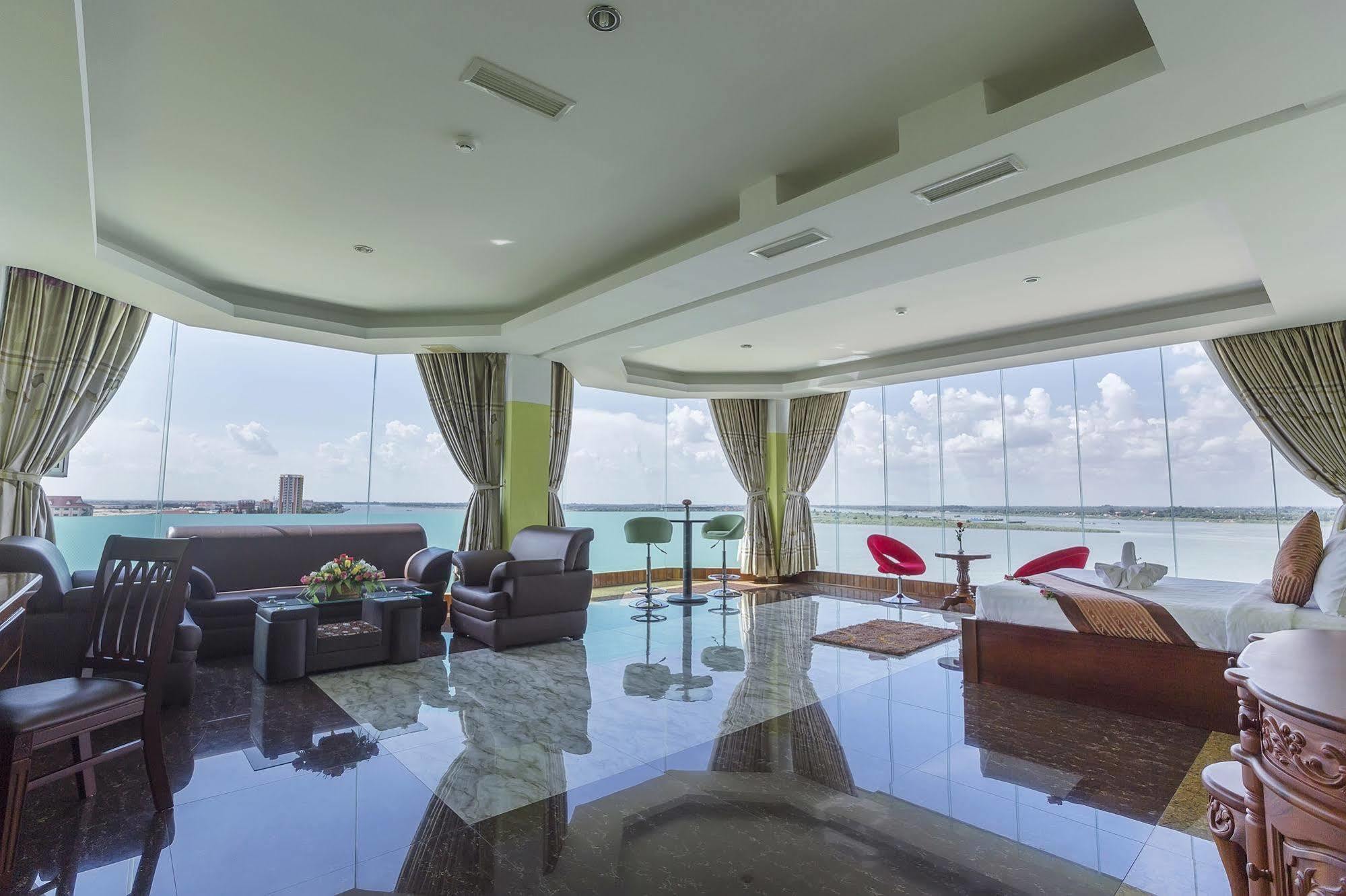 High Sky Hotel Phnom Penh Zewnętrze zdjęcie