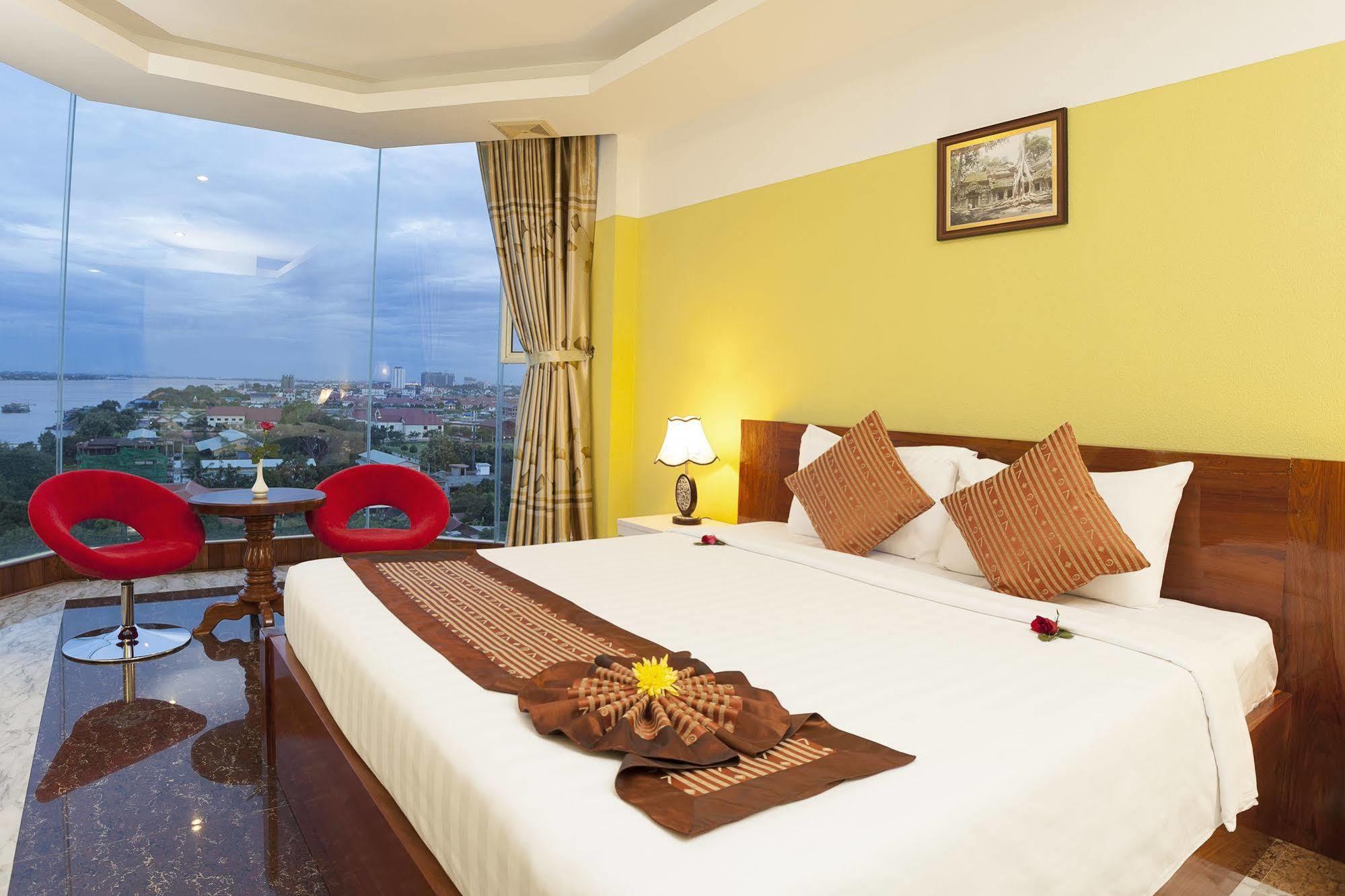 High Sky Hotel Phnom Penh Zewnętrze zdjęcie